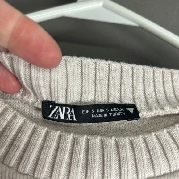 Zara Beige Ribbed Sweater - Picture 2 of 4